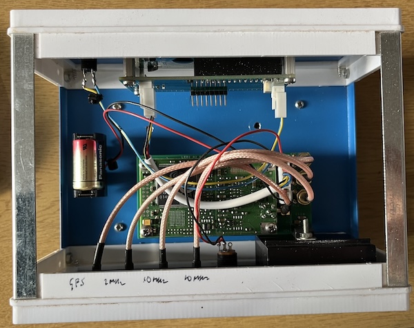 A GPSDO system based on a GPS module and OXCO module.